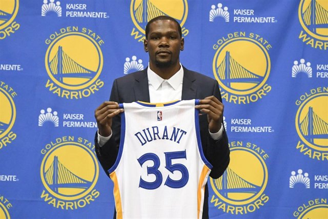 Kevin Durant, presentado con Golden State Warriors