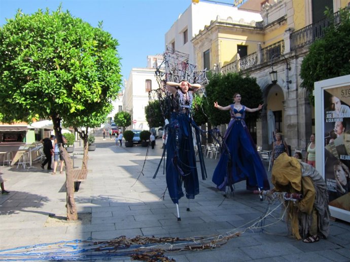 Integrantes del Pasacalles Metamorfosis