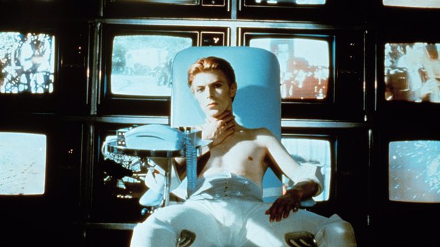 David Bowie en El hombre que cayó a la Tierra