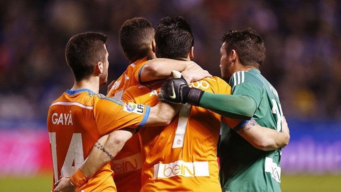 Negredo empata en el descuento en Riazor