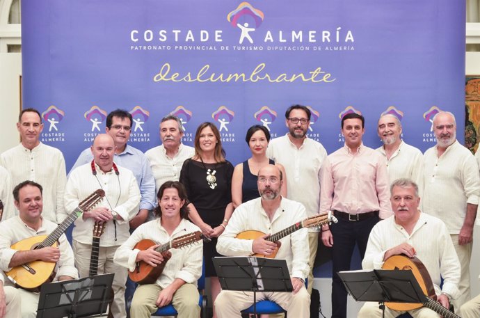 El Grupo Almenara presenta su primer disco en la Diputación.
