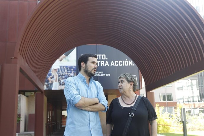 Alberto Garzón y Maite Mola