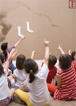 Sesión de arte con niños en la Fundació Tàpies