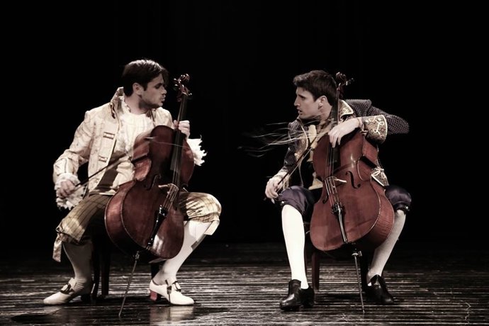 2Cellos