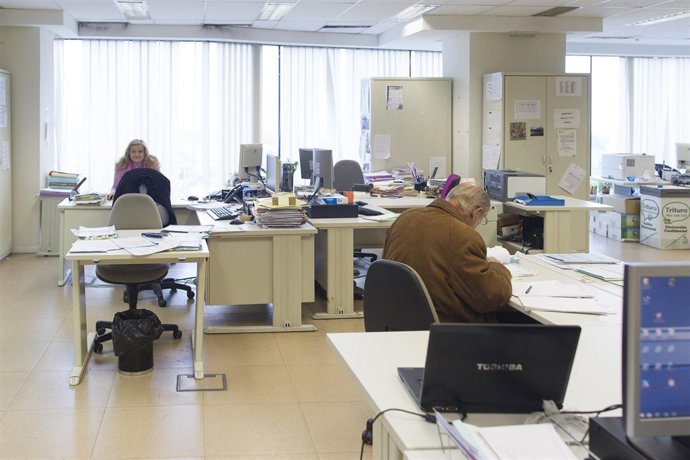 Oficinas de la Audiencia Provincial de la Comunidad de Madrid, funcionarios