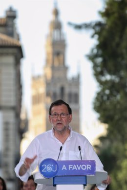 Mariano Rajoy en un acto en Sevilla