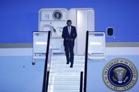 Obama aterriza en la base de Torrejón de Ardoz (Madrid) para una visita a España de un día