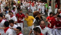 Cinco heridos tras el cuarto encierro de San Fermín, dos de ellos graves por cornadas