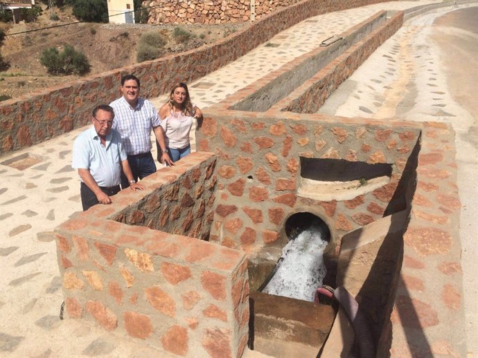 La diputada de Agricultura se ha reunido con la comunidad de regantes afectada.