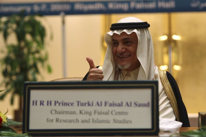 El Príncipe Saudí Turki Al Faisal, Ex Enviado Del País Árabe A Washington