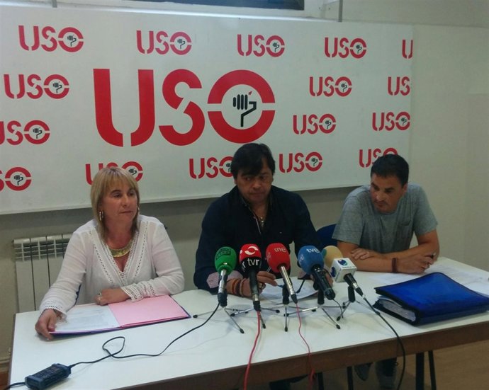 Los responsables de USO Unipapel, en la rueda de prensa