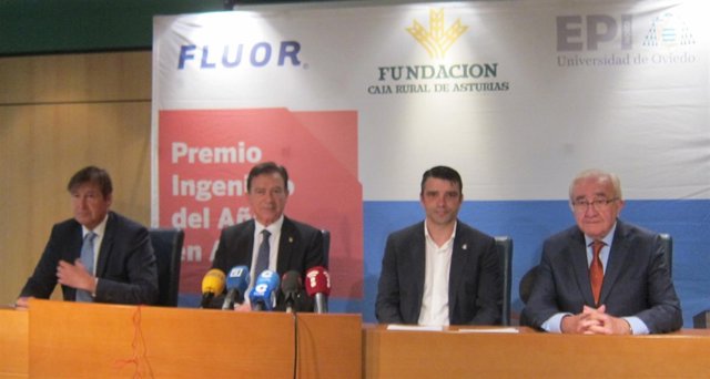 Miembros del jurado del premio Ingeniero del Año 2016.