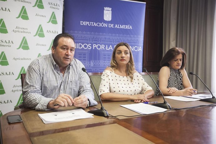La diputada de Agricultura ha presentado el convenio de asesoría con Asaja.