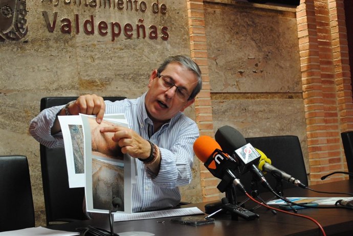 Ndp Hallado Un Foso Defensivo En El Yacimiento Íbero Cerro De Las Cabezas De Val