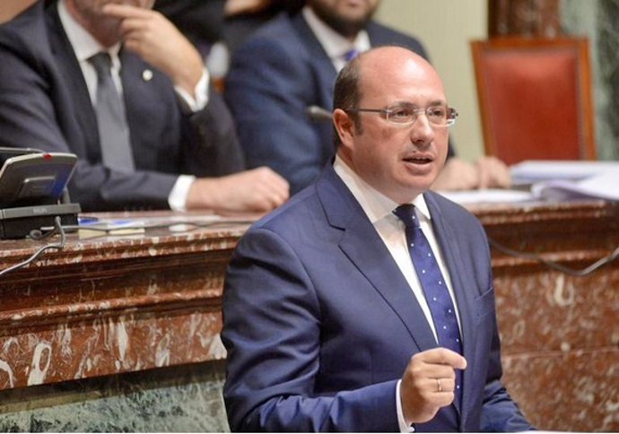 El presidente Pedro Antonio Sánchez en la Asamblea Regional