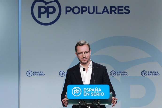 Javier Maroto en la sede del PP