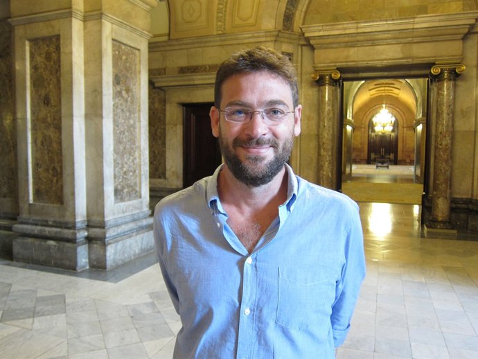 El diputado de SíQueEsPot en el Parlament Albano-Dante Fachin 