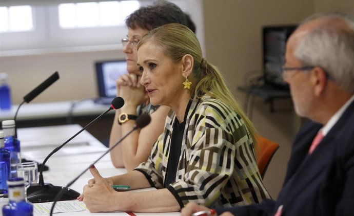Cifuentes en uno de los cursos de verano de la UCM en El Escorial