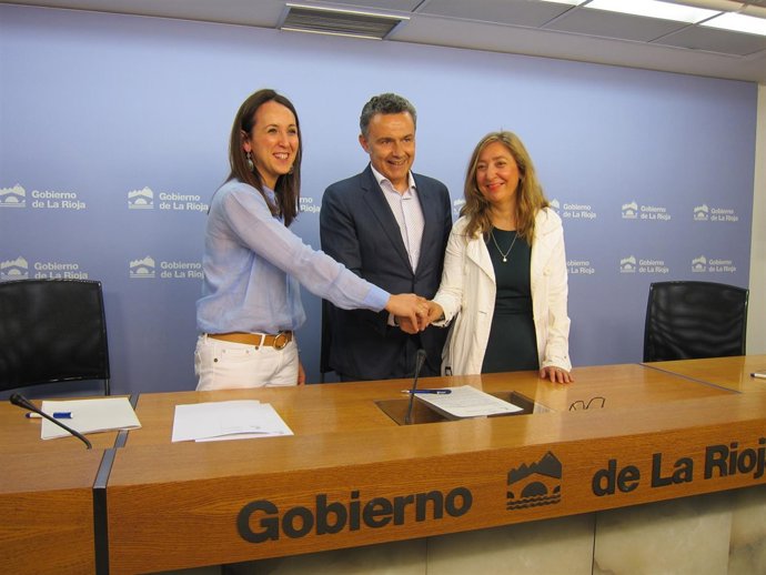 Firma del convenio de la Red Vecinal contra la Violencia Doméstica