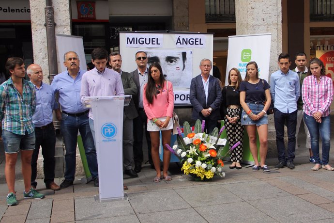 Concentración en recuerdo de Miguel Ángel Blanco