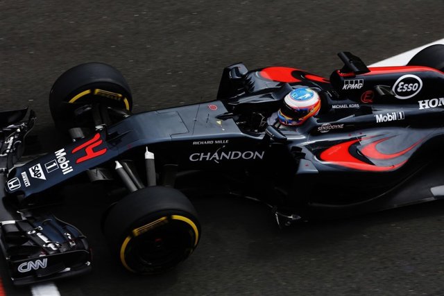 Fernando Alonso (McLaren) en Silverstone