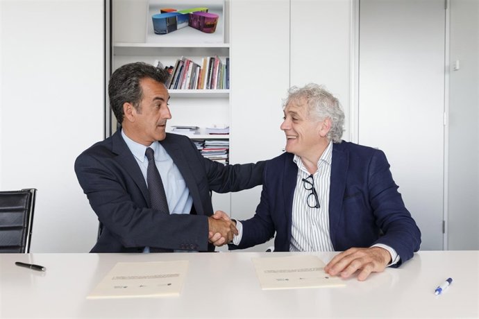 Convenio con la AEHC