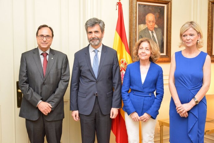 El CGPJ, la Fiscalía y la Generalitat firman un convenio 