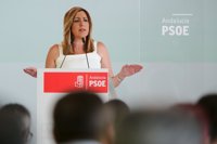 Susana Díaz teme un "doble apretón de tuercas" a CCAA tras la subida fiscal de Rajoy
