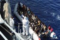 La fragata española 'Reina Sofía' rescata a otros 121 inmigrantes frente a las costas de Libia