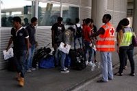 Llegan a España una decena de eritreos procedentes de Italia dentro del programa de reubicación de refugiados