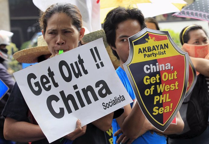 Manifestantes en Filipinas contra la actividad en el mar de la China Meridional