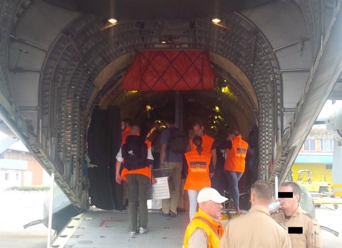 Evacuación de Yuba en un avión de la Fuerza Aérea alemana