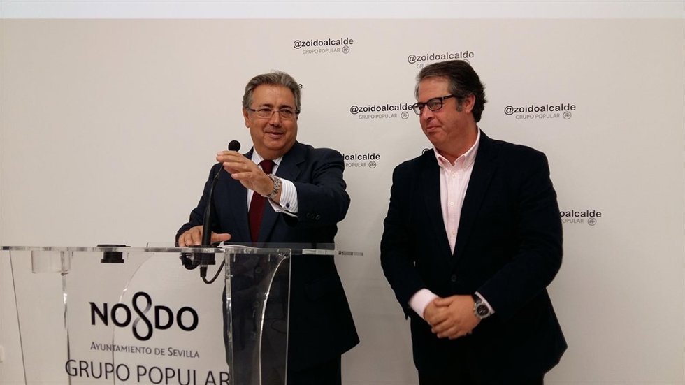Zoido y Serrano, durante la rueda de prensa