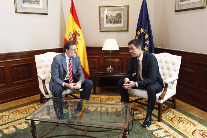 Rajoy se reúne con Pedro Sánchez en el Congreso