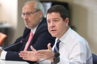 Page cree que Rajoy debe llevar el "volante" del próximo Gobierno pero advierte de que "no puede ir solo"