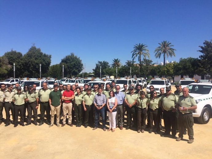 Renovación de 36 vehículos de los agentes de medio ambiente de la Junta. 