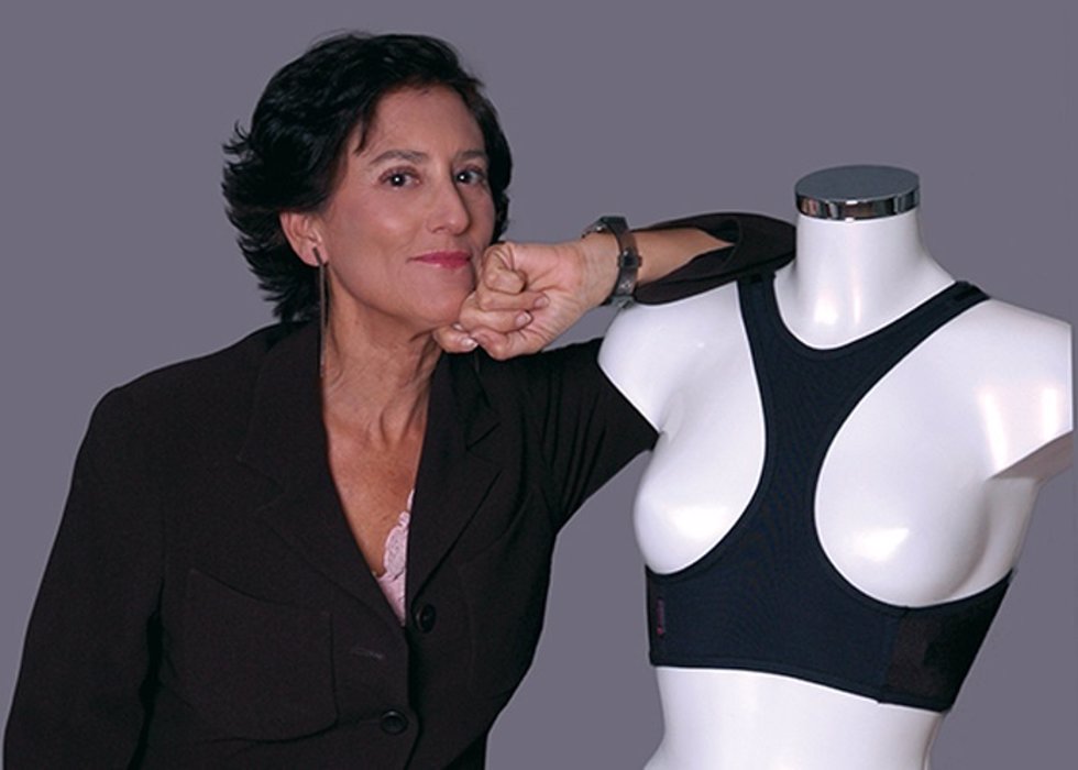 La doctora Elisa Fernández ha inventado el revolucionario sujetador antiarrugas 