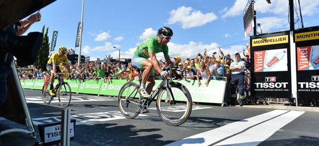 Peter Sagan gana por delante de Chris Froome