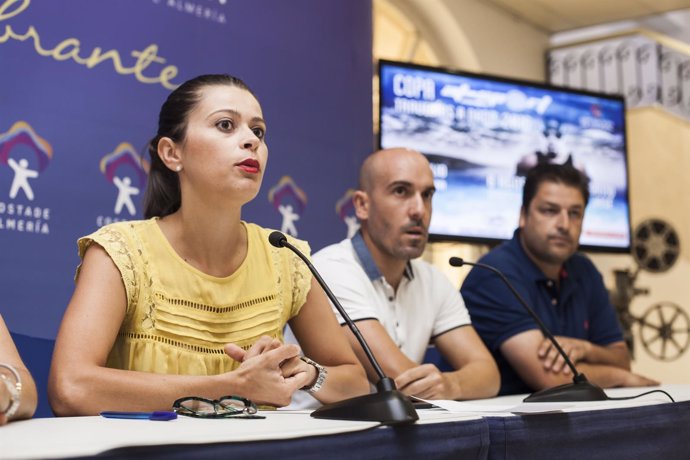 La sexta Copa 'Travesías a nado' cuenta con la colaboración de Diputación.