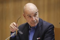 Resines pide "más operatividad" para la presidencia de la Academia de Cine