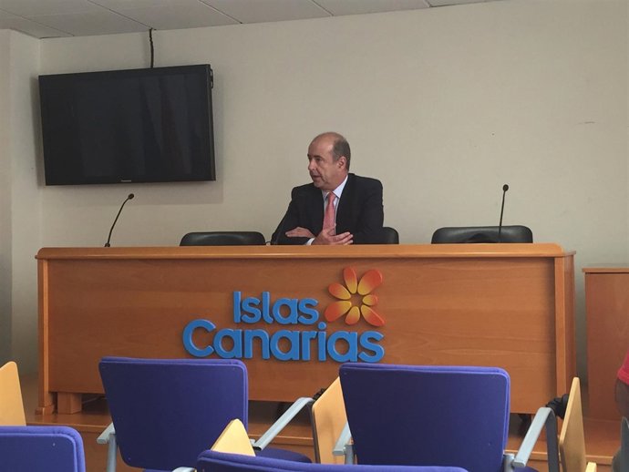 El consejero de Economía, Industria, Comercio y Conocimiento, Pedro Ortega