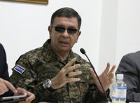 Ministro de Defensa salvadoreño: "Derogar la ley de Amnistía podría ser un retroceso en el proceso de paz"