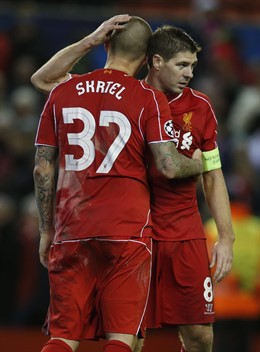 Steven Gerrard y Martin krtel