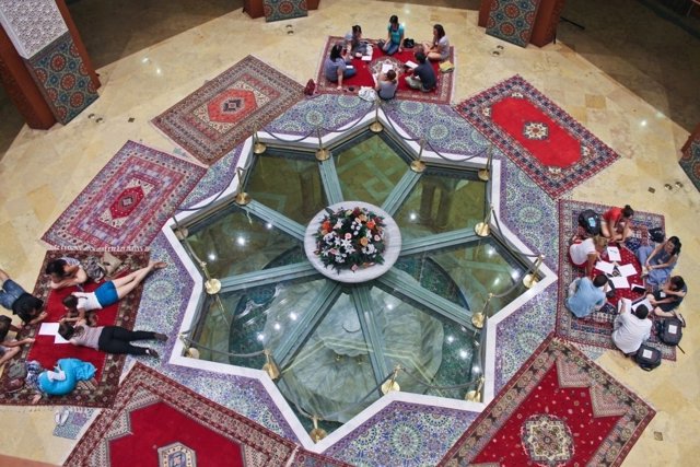 Más de 50 jóvenes se reúnen en el proyecto PLUS de la Fundación Tres Culturas