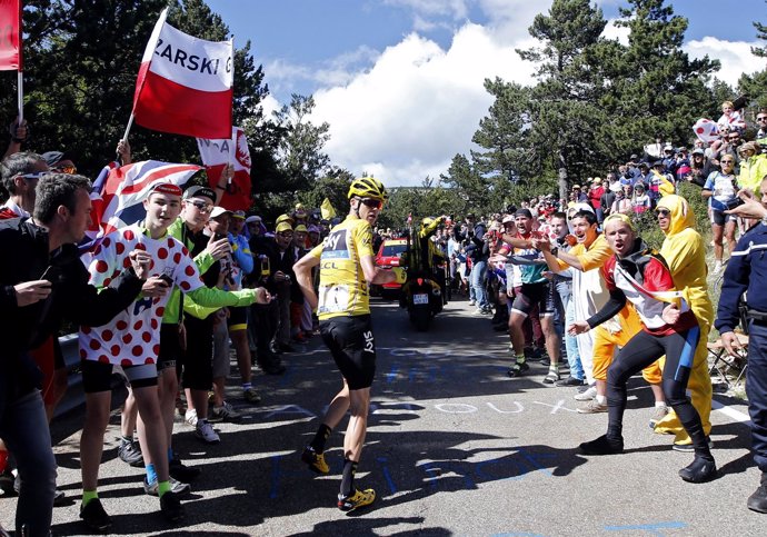Chris Froome (Sky) corriendo en el Tour de Francia