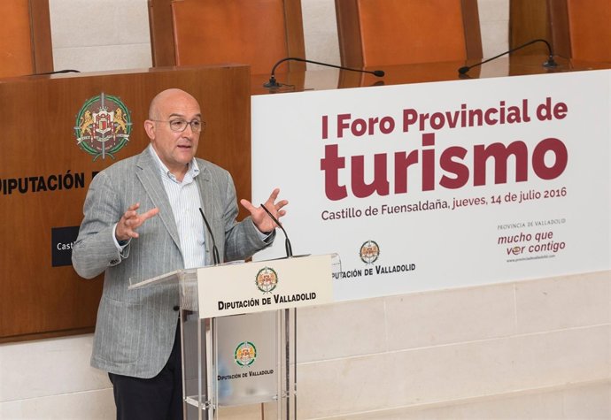 El presidente de la Diputación de Valladolid, Jesús Julio Carnero