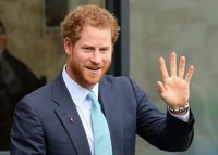 Un nervioso príncipe Harry se hace la prueba de VIH en Facebook Live