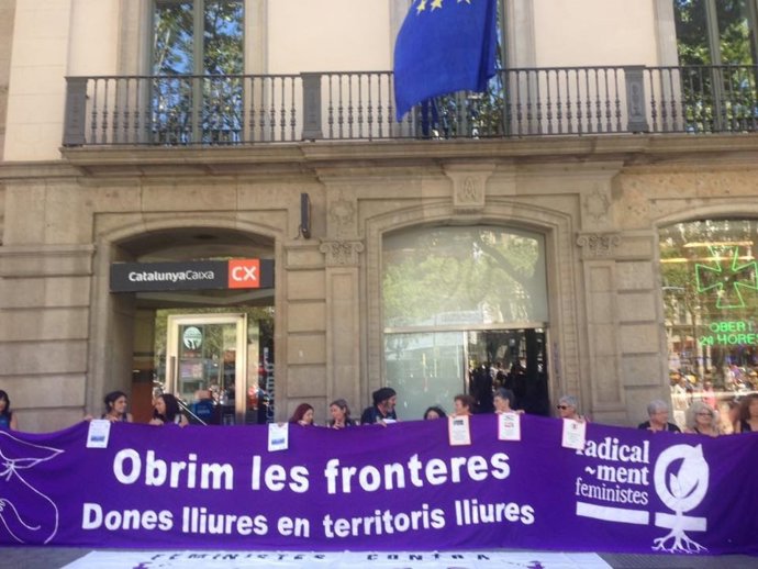 Miembros de la asociación Ca la Dona 