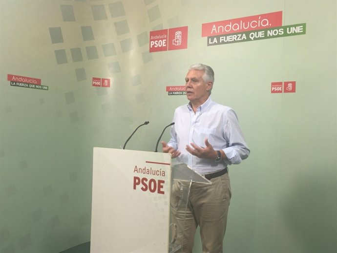 Francisco Menacho, senador andaluz del PSOE