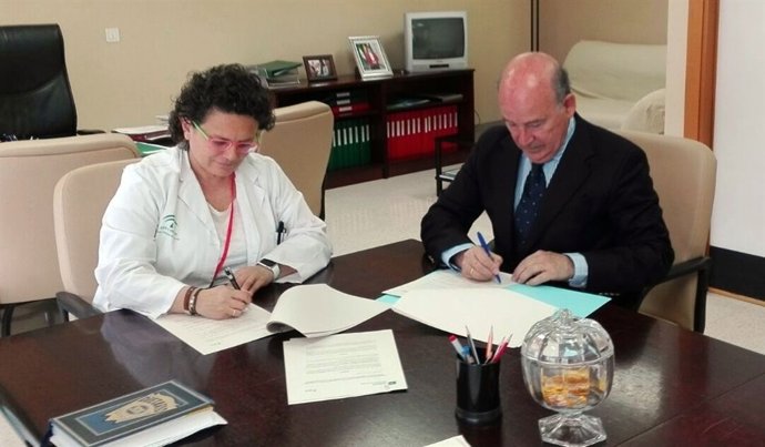 Hospital de osuna firma un convenio con la Asociación Española contra el Cáncer